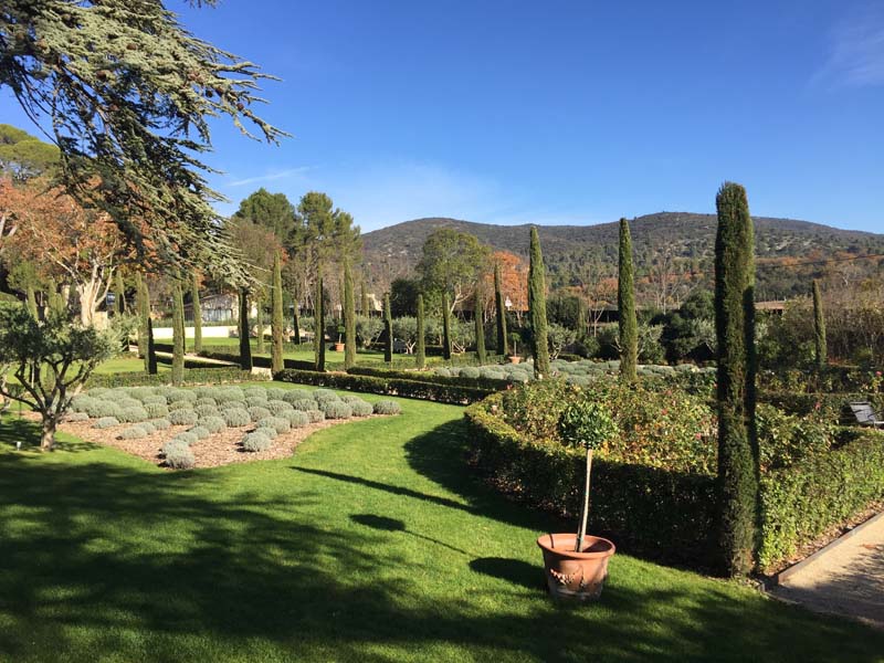 Paysagiste Pertuis - GramboisL'épouvantail à  Jardin - Jardin Grambois